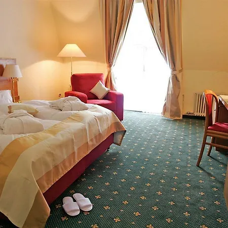 Vienna House Easy By Wyndham 酒店 4*
