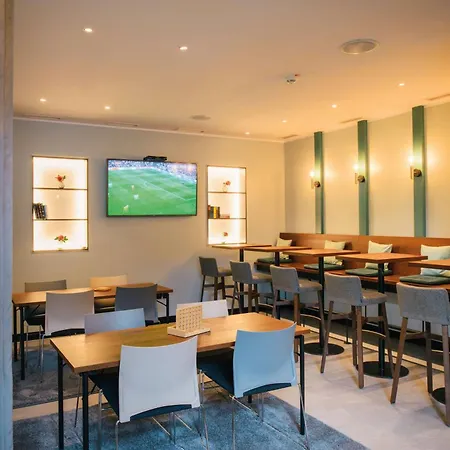 Vienna House Easy By Wyndham 4*