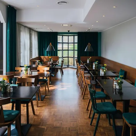 Vienna House Easy By Wyndham קסטרופ-ראוקסל