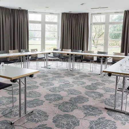 מלון Vienna House Easy By Wyndham 4*