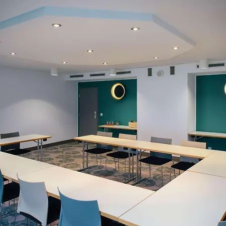 מלון Vienna House Easy By Wyndham קסטרופ-ראוקסל