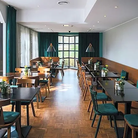 Vienna House Easy By Wyndham Ξενοδοχείο 4*