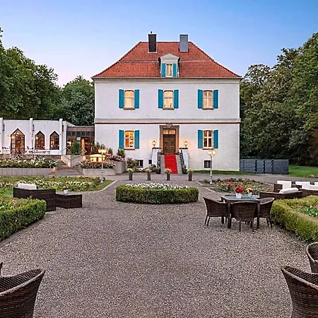 Vienna House Easy By Wyndham Ξενοδοχείο 4*