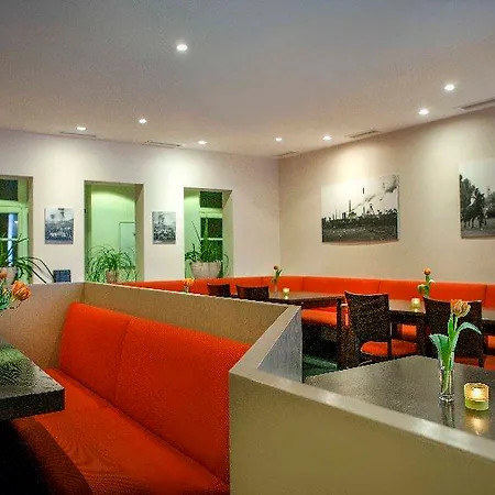 Vienna House Easy By Wyndham 酒店