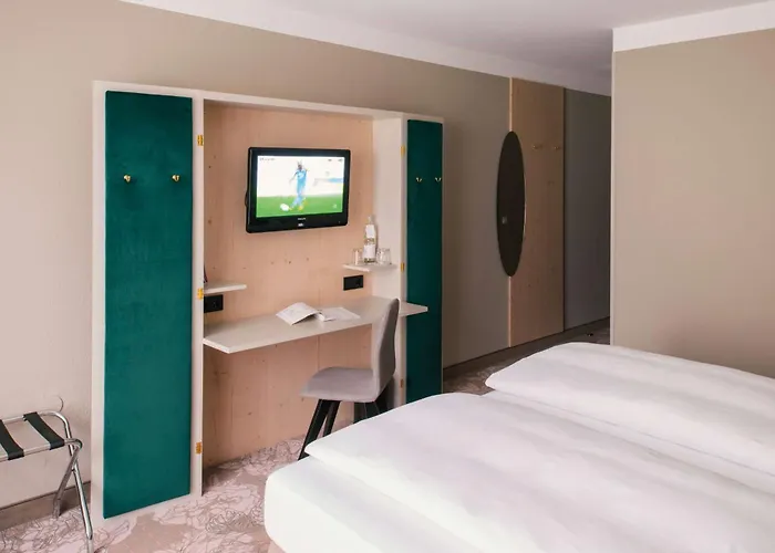 Vienna House Easy By Wyndham 4*