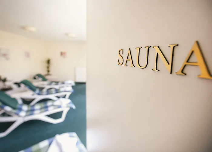 Hotel Vienna House Easy By Wyndham 4*