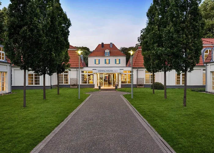 Vienna House Easy By Wyndham 4*